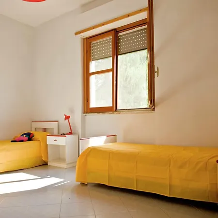 Holiday home Belvilla By Oyo Casa Gialla Centola